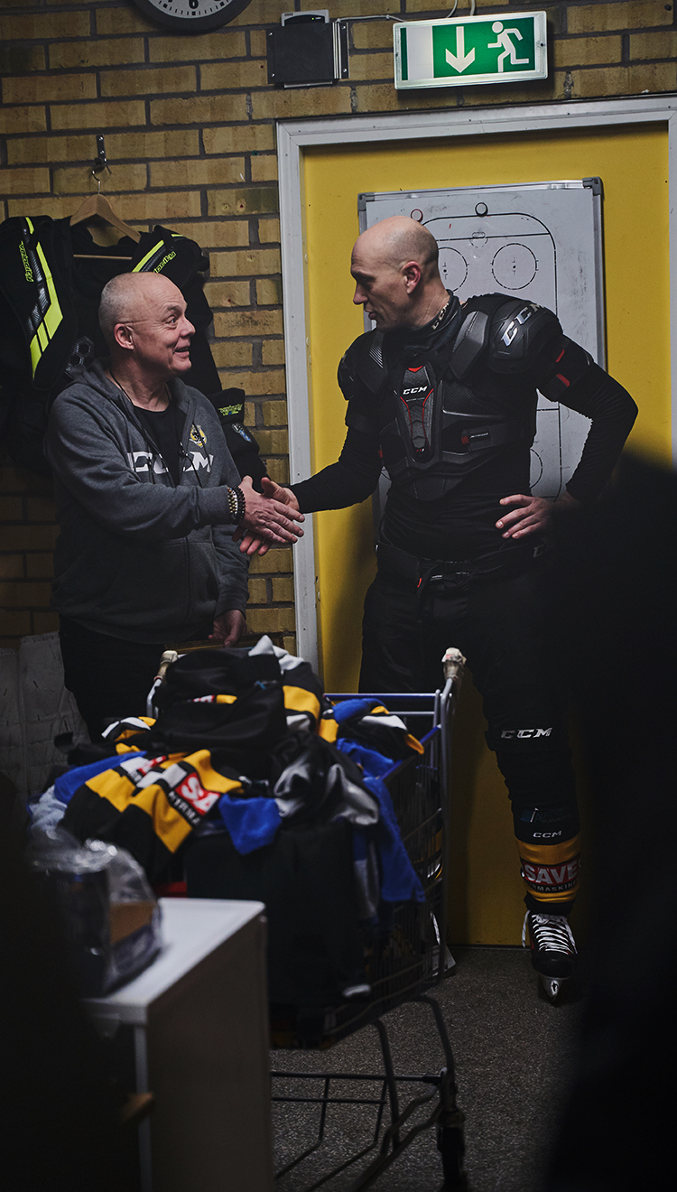 Nominera en hockeyhjälte